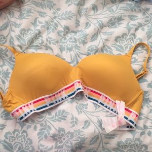 Pink Victoria secrets wireless T-shirt bra